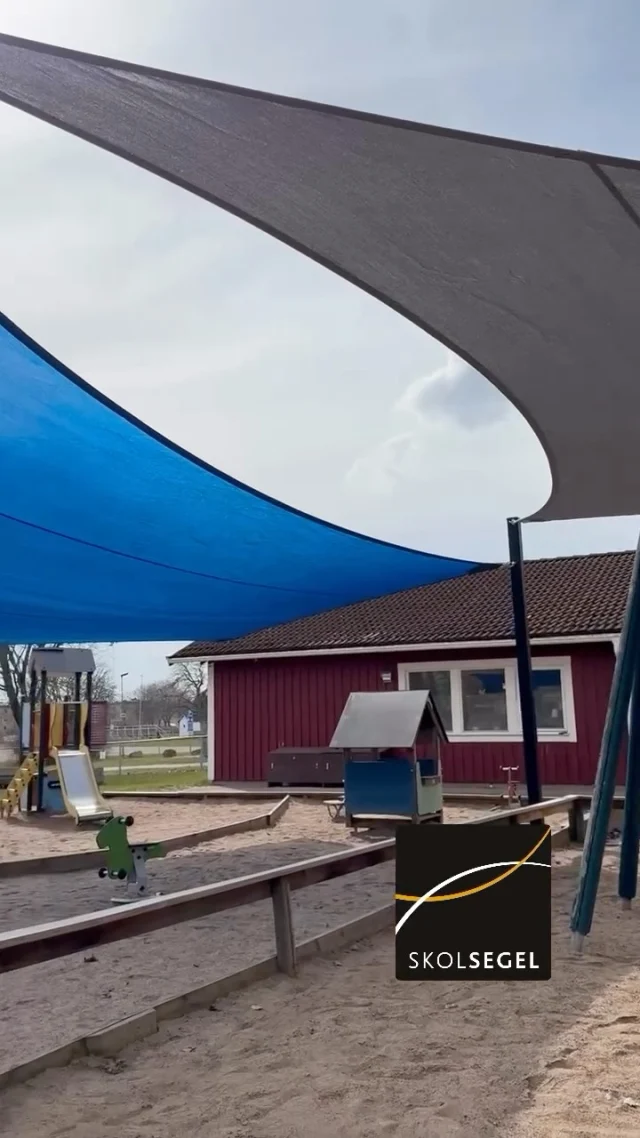 Hållbara solskydd till alla olika typer av förskolor och skolor. Eftersom vi tillverkar varje projekt från grunden, allt från segel till stolpar så kan vi lösa det mesta. 
Vi kommer gärna ut till er och visar vad vi kan erbjuda! 

Med vänliga hälsningar Dan och Martin på Skolsegel! 

#skolsegel #solsegel #förskolan #solskydd #tidningenförskolan
